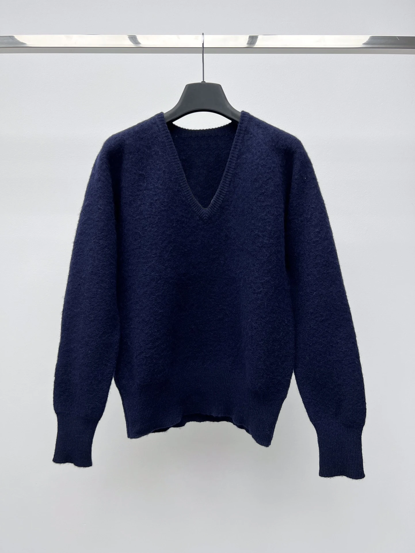 2023 нов дамски модерен секси случайни пуловер с дълъг ръкав от мек филц с V-образно деколте 1004